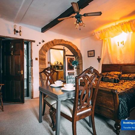 The Rookery Nook And Bronte Parsonage - Haworth Apartamento Exterior foto